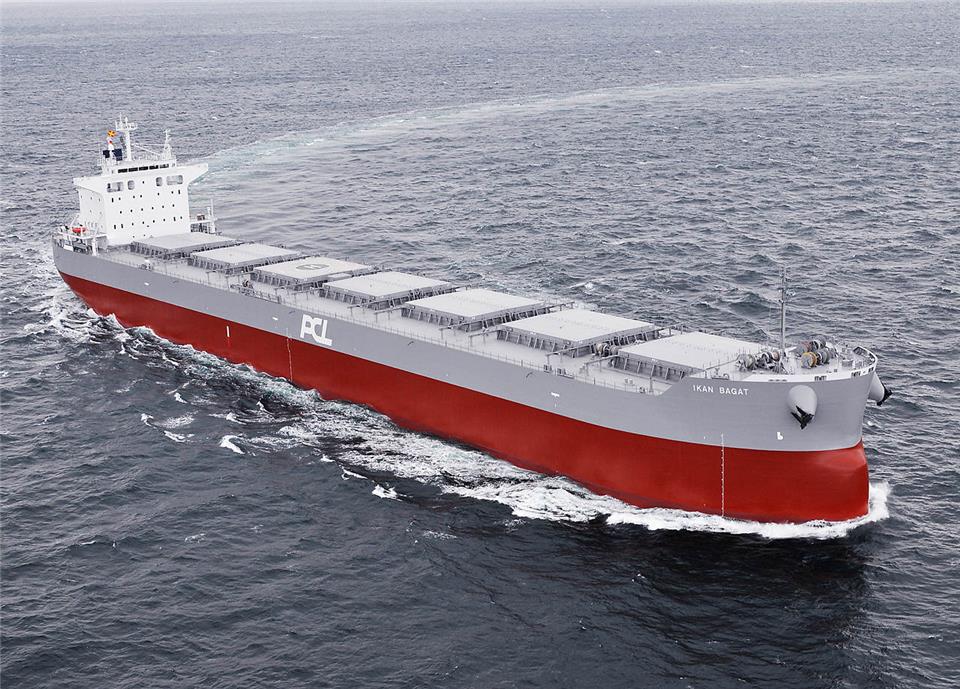 Балкер (bulk carrier) для перевозки навалочных грузов Ikan Bagat следует в балласте