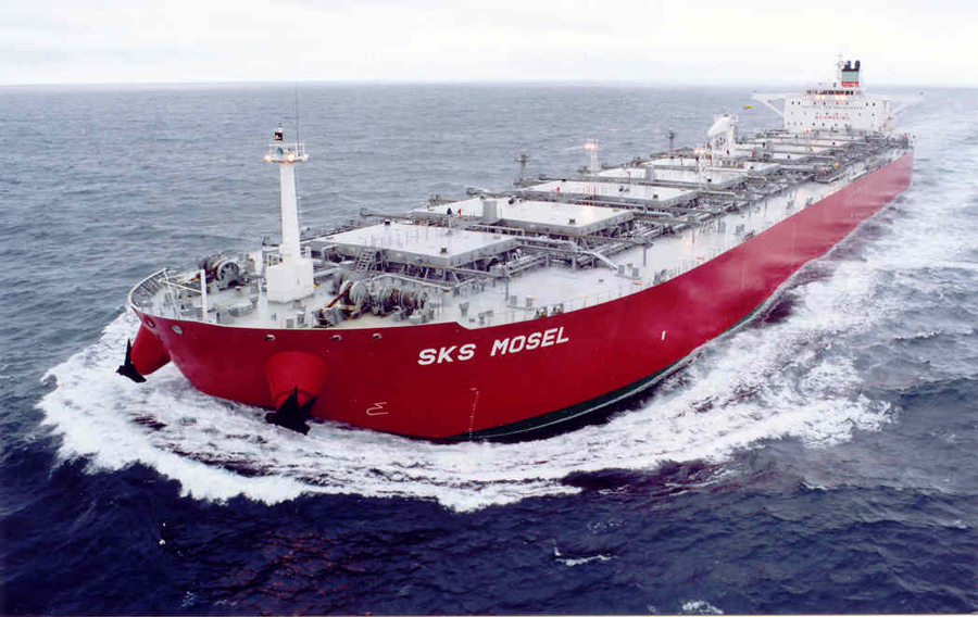 Нефтенавалочник-рудовоз типа ОБО (Oil/Bulk/Ore carrier) - судно для перевозки нефти, относительно легких навалочных грузов и руды SKS Mosel