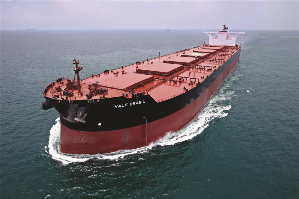 VLCC балкериер (Very Large Crude Carriers) Vale Brasil дедвейтом от 180 тысяч тонн
