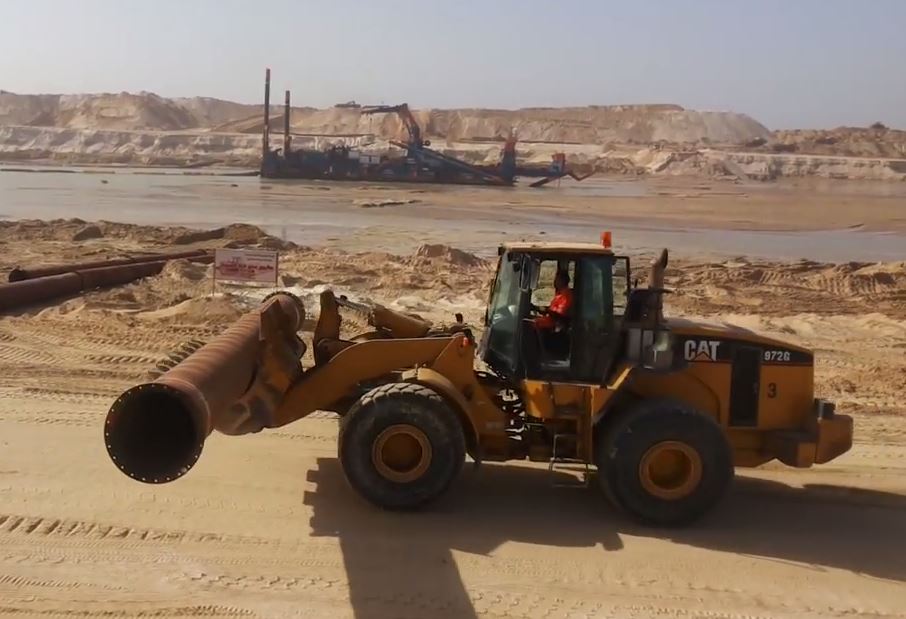 Замена секции пульпопровода после аварийного прорыва. Suez Canal