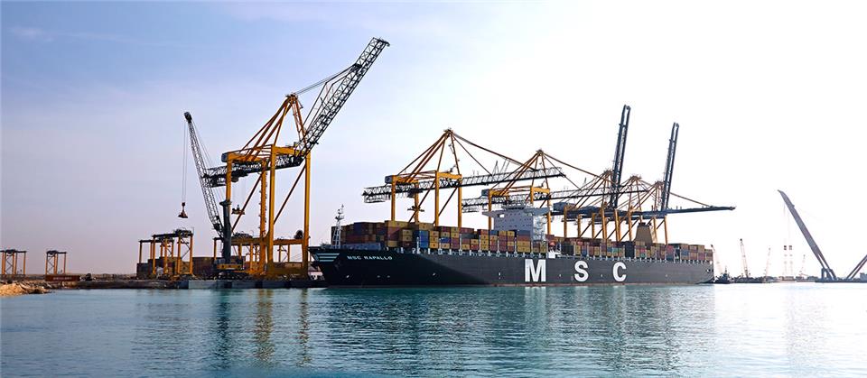 Первые контейнеровозы в порту King Abdullah